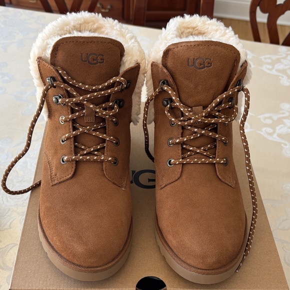UGG Shoes - UGG Women's Tan Winter Boots
